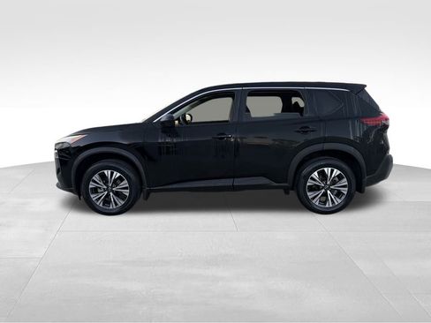 Used 2023 Nissan Rogue SV image 4