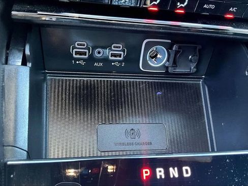 Used 2025 Jeep Grand Cherokee 4WD image 16