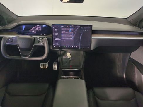 Used 2023 Tesla Model X image 18