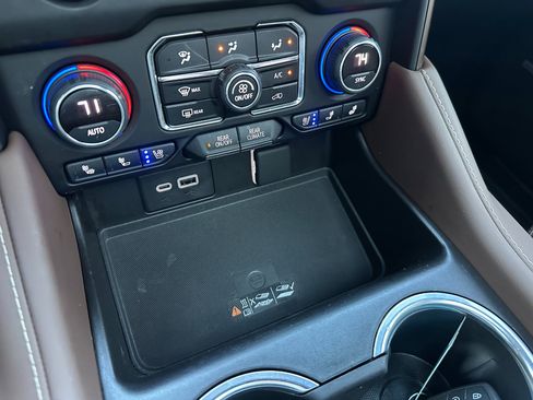 Used 2022 Chevrolet Tahoe High Country image 59