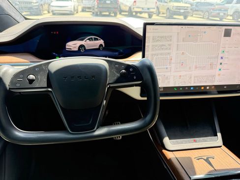 Used 2023 Tesla Model X AWD/4WD image 7