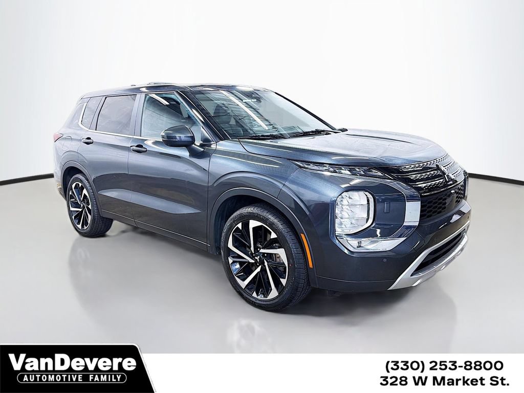Used 2024 Mitsubishi Outlander SE AWD/4WD image 1