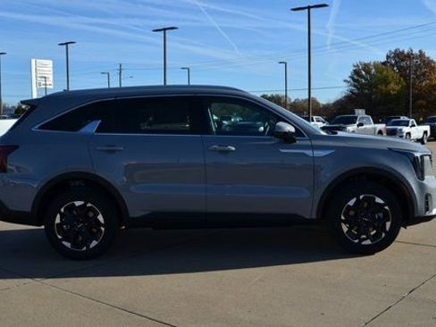 New 2026 Kia Sorento S w/ S Panoramic Sunroof Package image 22