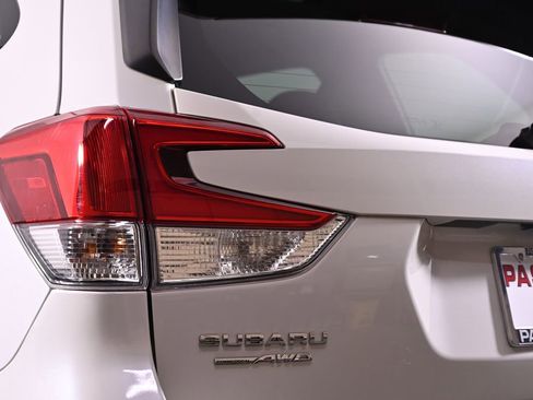 Used 2021 Subaru Forester Premium AWD/4WD image 7
