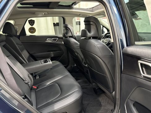 Certified 2024 Kia Sportage EX w/ EX Premium Package AWD/4WD image 31