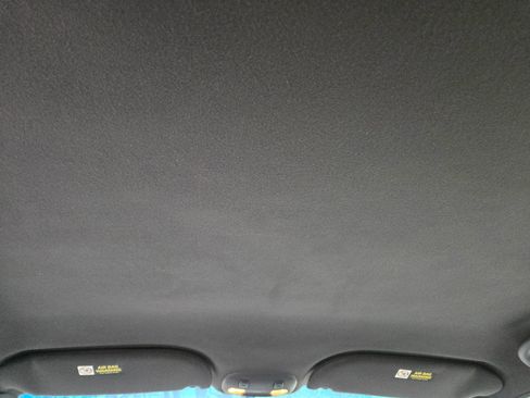 Used 2000 Lincoln Town Car Executive image 18