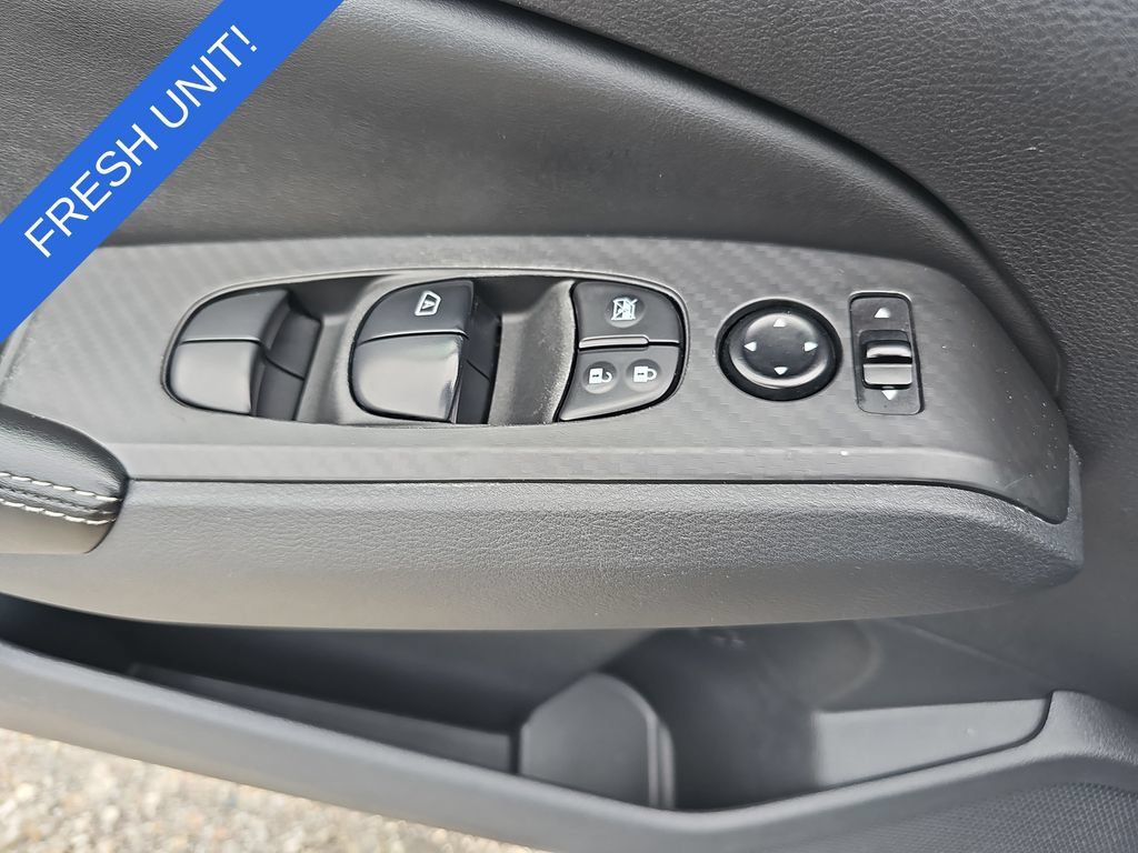 Used 2024 Nissan Altima 2.5 SV FWD image 26