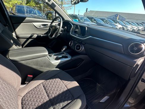 Used 2019 Chevrolet Blazer LT image 14