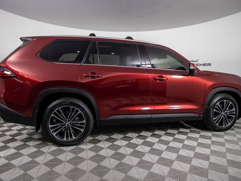 Used 2025 Toyota Grand Highlander AWD Hybrid image 4