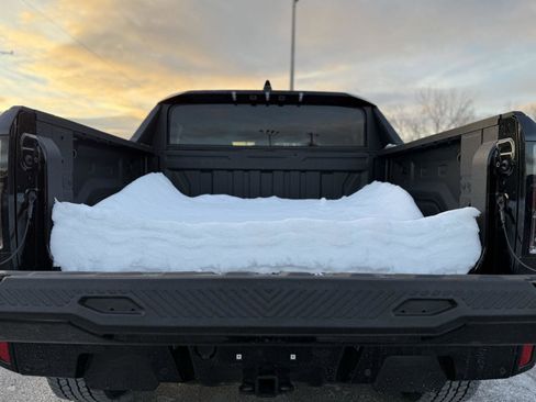 Certified 2025 GMC Hummer EV 2X image 7