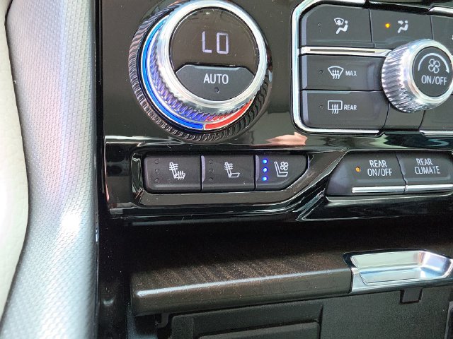 Certified 2022 GMC Yukon Denali RWD image 23