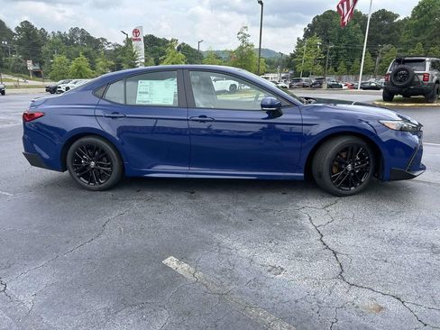 New 2026 Toyota Camry SE FWD image 2