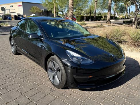 Used 2023 Tesla Model 3 Standard Range RWD image 1