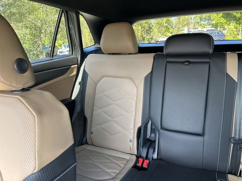 New 2026 Volkswagen Atlas Cross Sport SE image 12