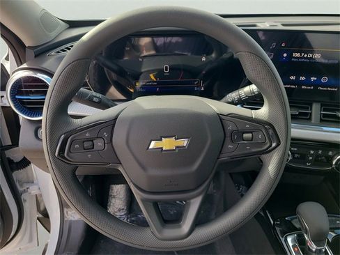 New 2026 Chevrolet Trax LT image 26