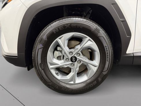 Used 2023 Hyundai Tucson SE image 14