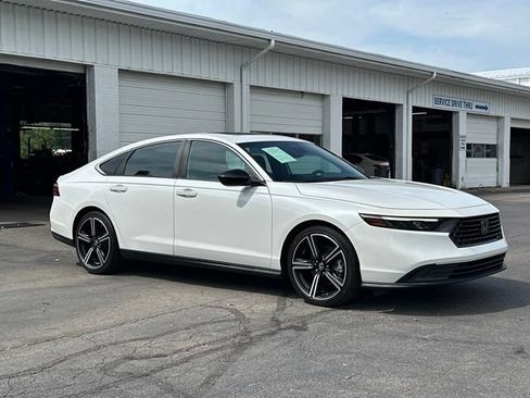 Used 2023 Honda Accord Sport image 7