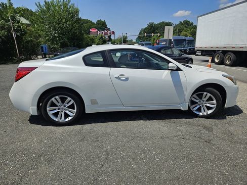 Used 2013 Nissan Altima 2.5 S w/ Premium Pkg FWD image 6
