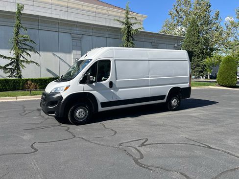 Used 2025 RAM ProMaster 3500 w/ Convenience Group FWD image 2