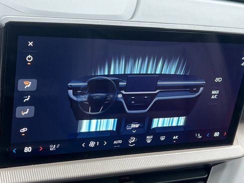 Used 2025 Ford Explorer Active w/ Active Comfort Package image 22