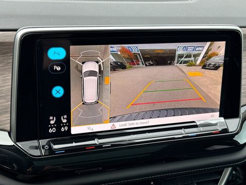 New 2026 Volkswagen Atlas SEL Premium R-Line AWD/4WD image 18