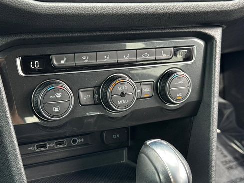 Used 2019 Volkswagen Tiguan SE FWD image 17