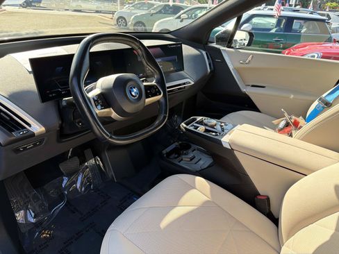 Used 2023 BMW iX xDrive50 w/ Convenience Package AWD/4WD image 14