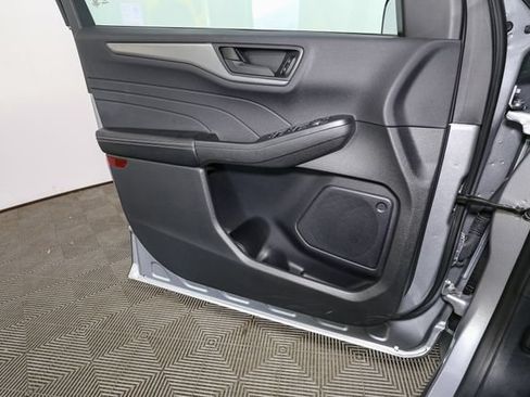 Used 2023 Ford Escape Active w/ Tech Pack #1 AWD/4WD image 38