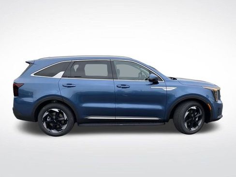 New 2025 Kia Sorento EX image 2