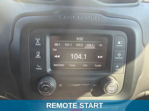 Used 2016 Jeep Renegade Trailhawk AWD/4WD image 4