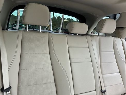 Used 2024 Mercedes-Benz GLE 450 4MATIC image 47