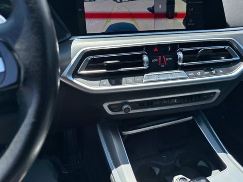 Certified 2022 BMW X5 sDrive40i w/ Premium Package image 27