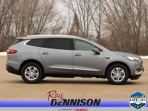 Used 2021 Buick Enclave Essence w/ Sound and Sites Package image 8
