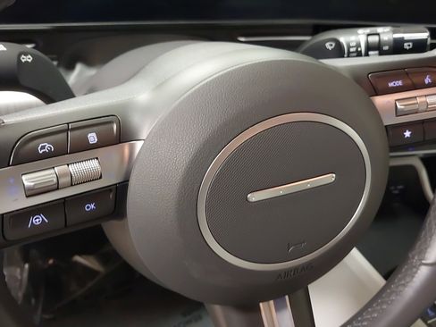 Used 2025 Hyundai Kona SEL AWD/4WD image 23