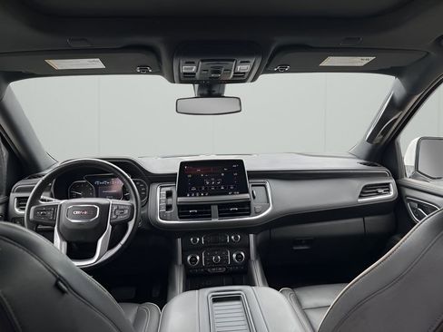 Used 2021 GMC Yukon XL SLT w/ SLT Premium Package image 21