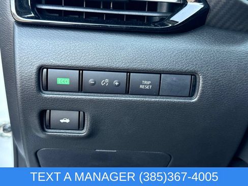 Used 2025 Nissan Sentra SR FWD image 20