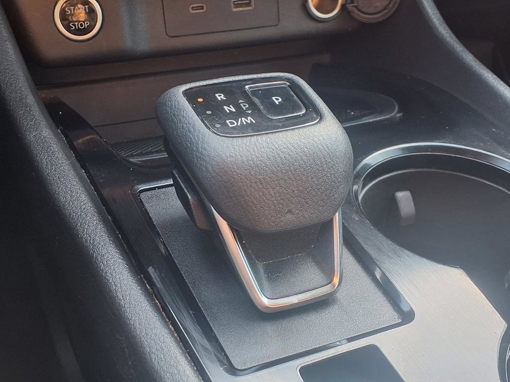 Used 2021 Nissan Rogue SV w/ Premium Package FWD image 6