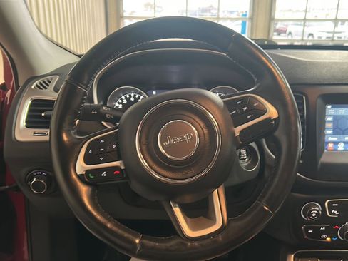 Used 2018 Jeep Compass Sport w/ Tech Group FWD image 23