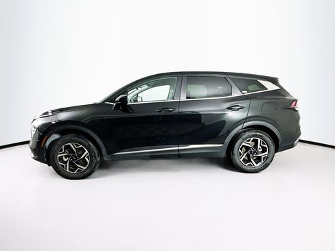 Used 2024 Kia Sportage LX image 4