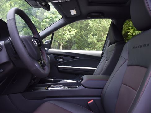 New 2026 Honda Ridgeline Black Edition image 13