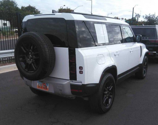 Used 2025 Land Rover Defender 110 S AWD/4WD image 3