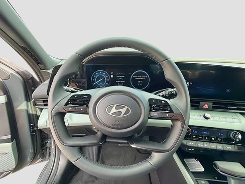 New 2026 Hyundai Elantra Limited image 37