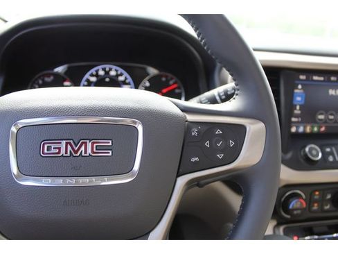 Used 2021 GMC Acadia Denali w/ Denali Technology Package FWD image 24
