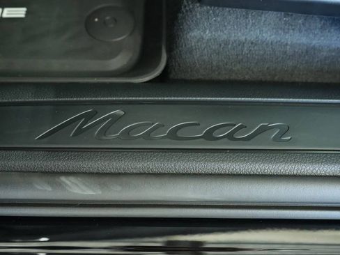 New 2025 Porsche Macan image 32