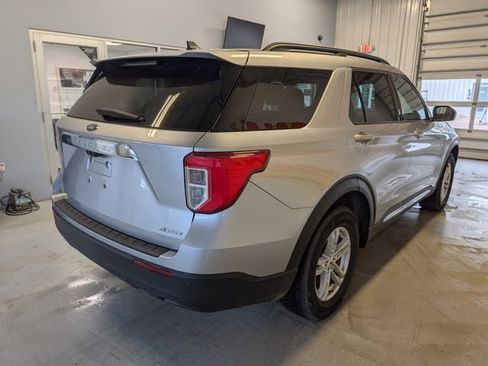 Certified 2022 Ford Explorer XLT AWD/4WD image 5