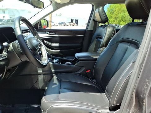 Used 2022 Jeep Grand Cherokee Limited AWD/4WD image 10