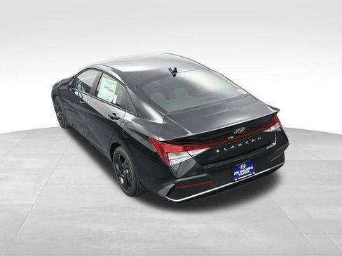 Used 2026 Hyundai Elantra Sport FWD image 26