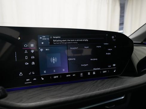 Used 2025 Audi Q5 Premium Plus w/ Premium Plus image 25