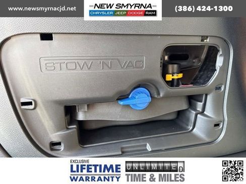 New 2026 Chrysler Pacifica Pinnacle image 37