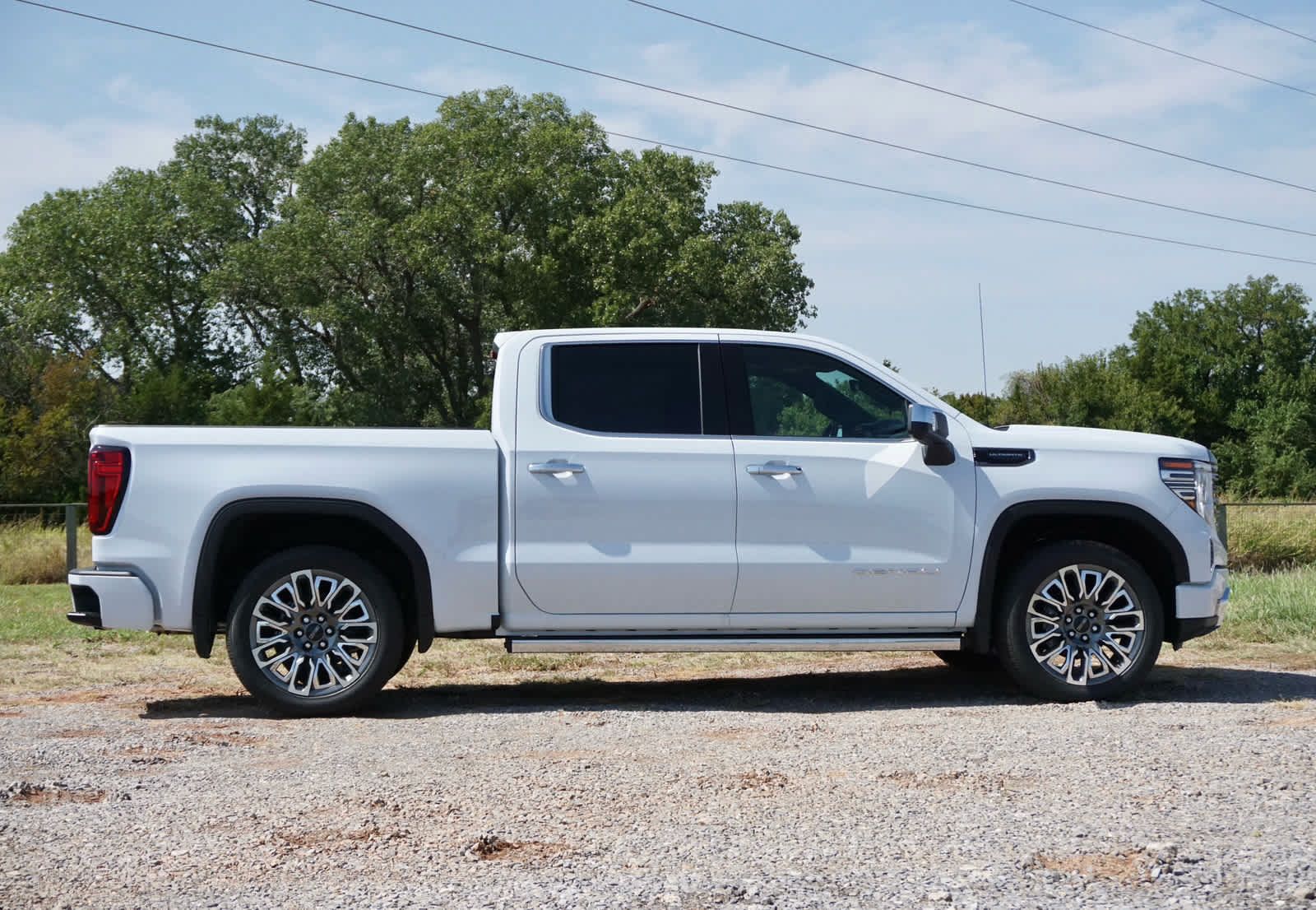 New 2026 GMC Sierra 1500 Denali Ultimate AWD/4WD image 2